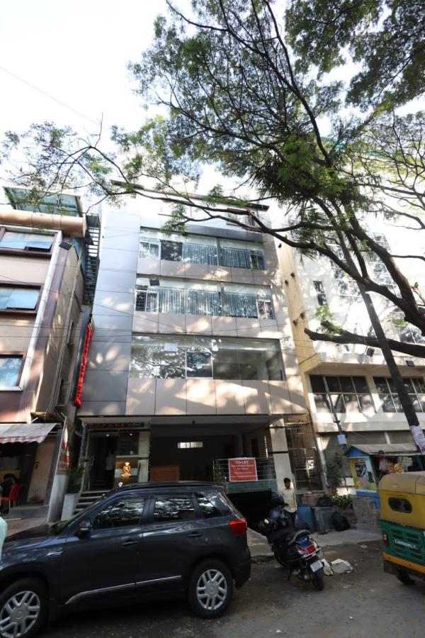 Royal N Deluxe Hotel Bangalore Exterior foto